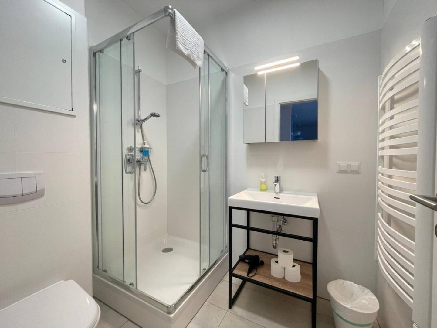 Appartement Stad10 - Very Close To Subway U2 Stadlau Wenen