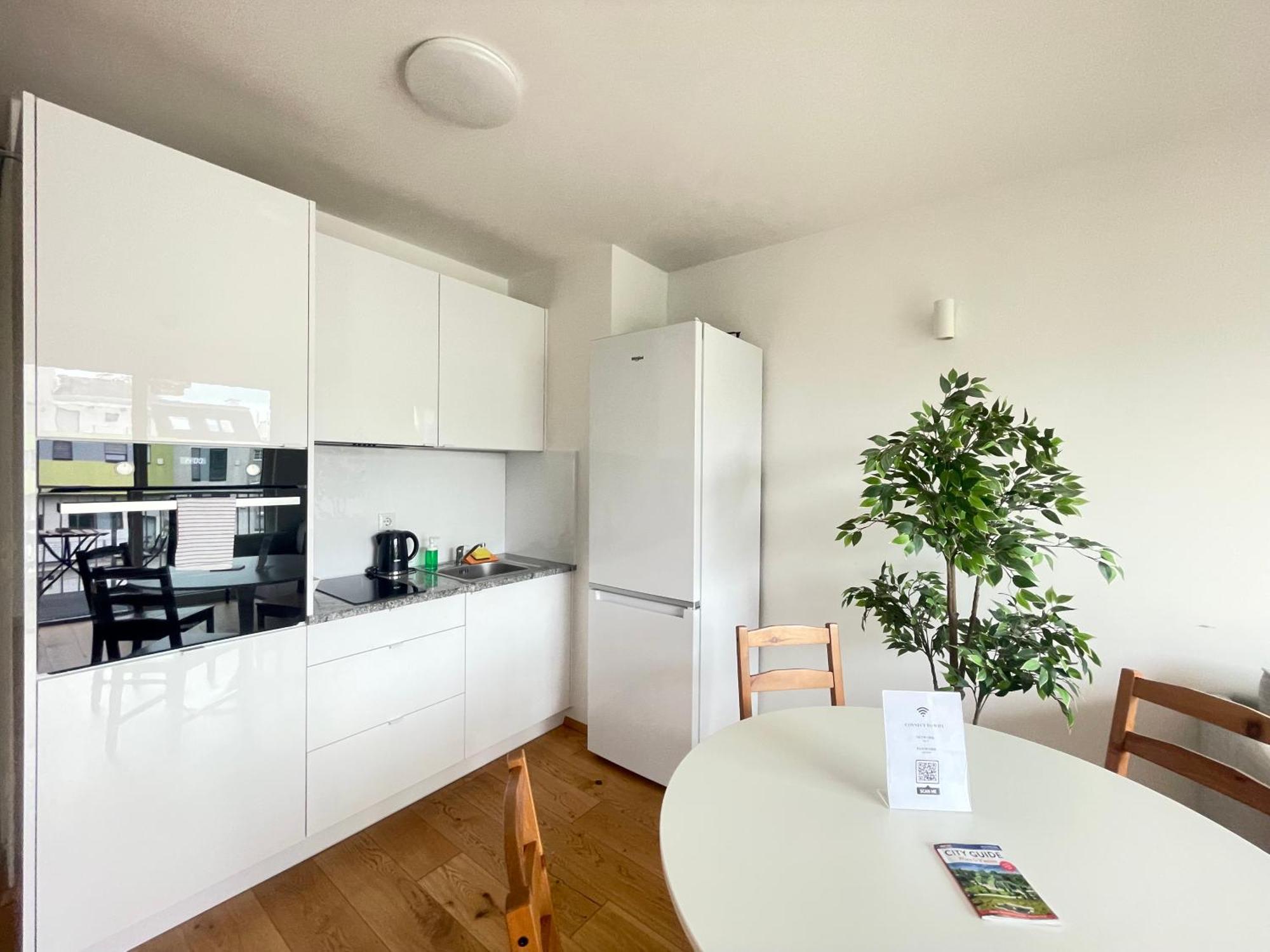 Stad10 - Very Close To Subway U2 Stadlau Appartement Wenen